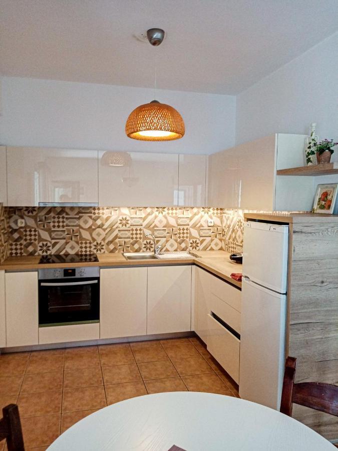 Sirines Apartments Палекастрон Екстер'єр фото